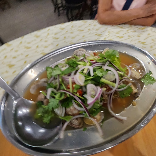 Steam Lala with Lime Sauce