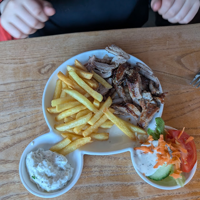 Rinderleber Mit Gyros Und Pommes