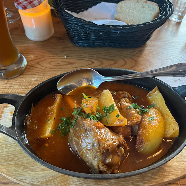 Lammhaxe Mit Griechischen Kartoffeln