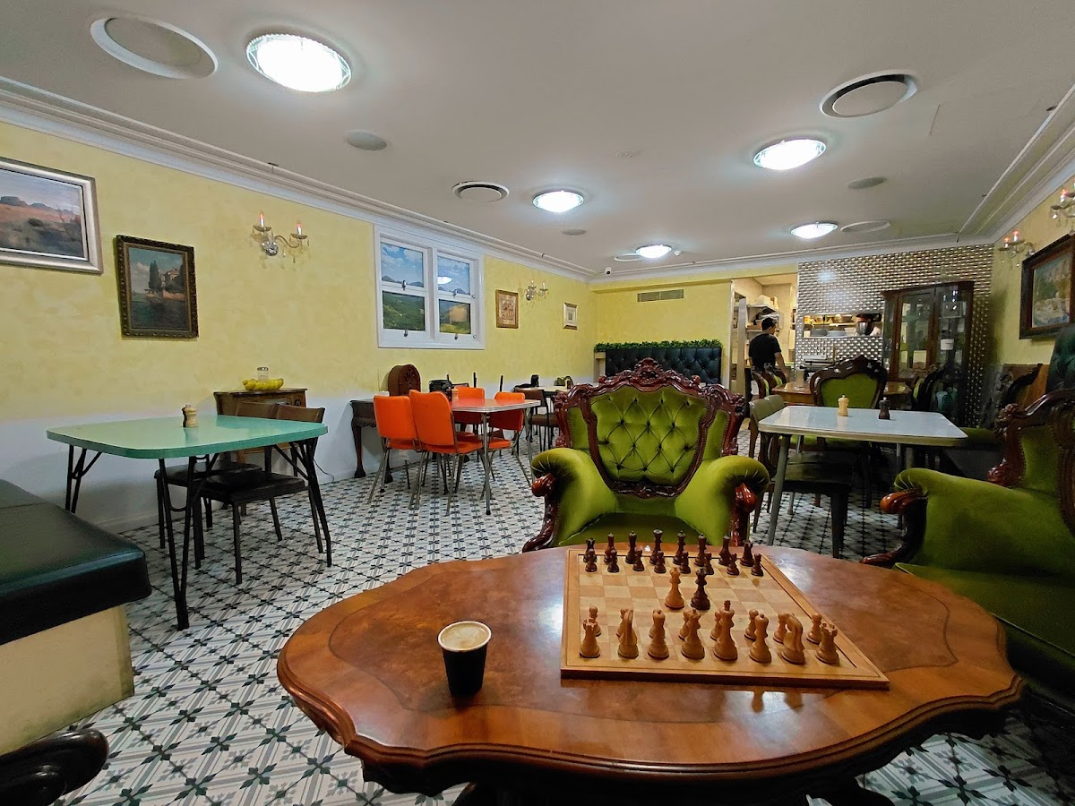 Hub Capp Cafe