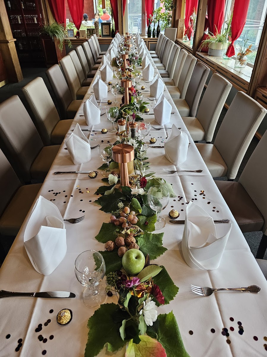 Cem Klein Restaurant &Bistro