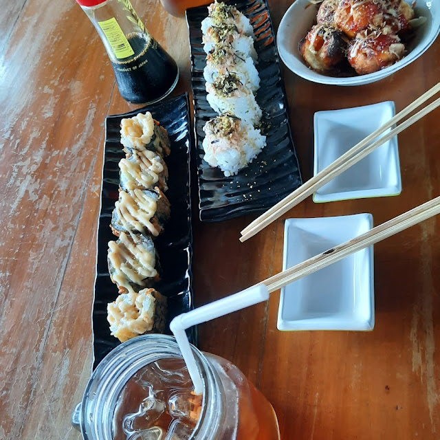 Hot of Magic Tako Roll