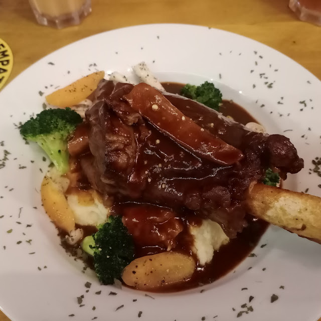 M4-Mios Lamb Shank