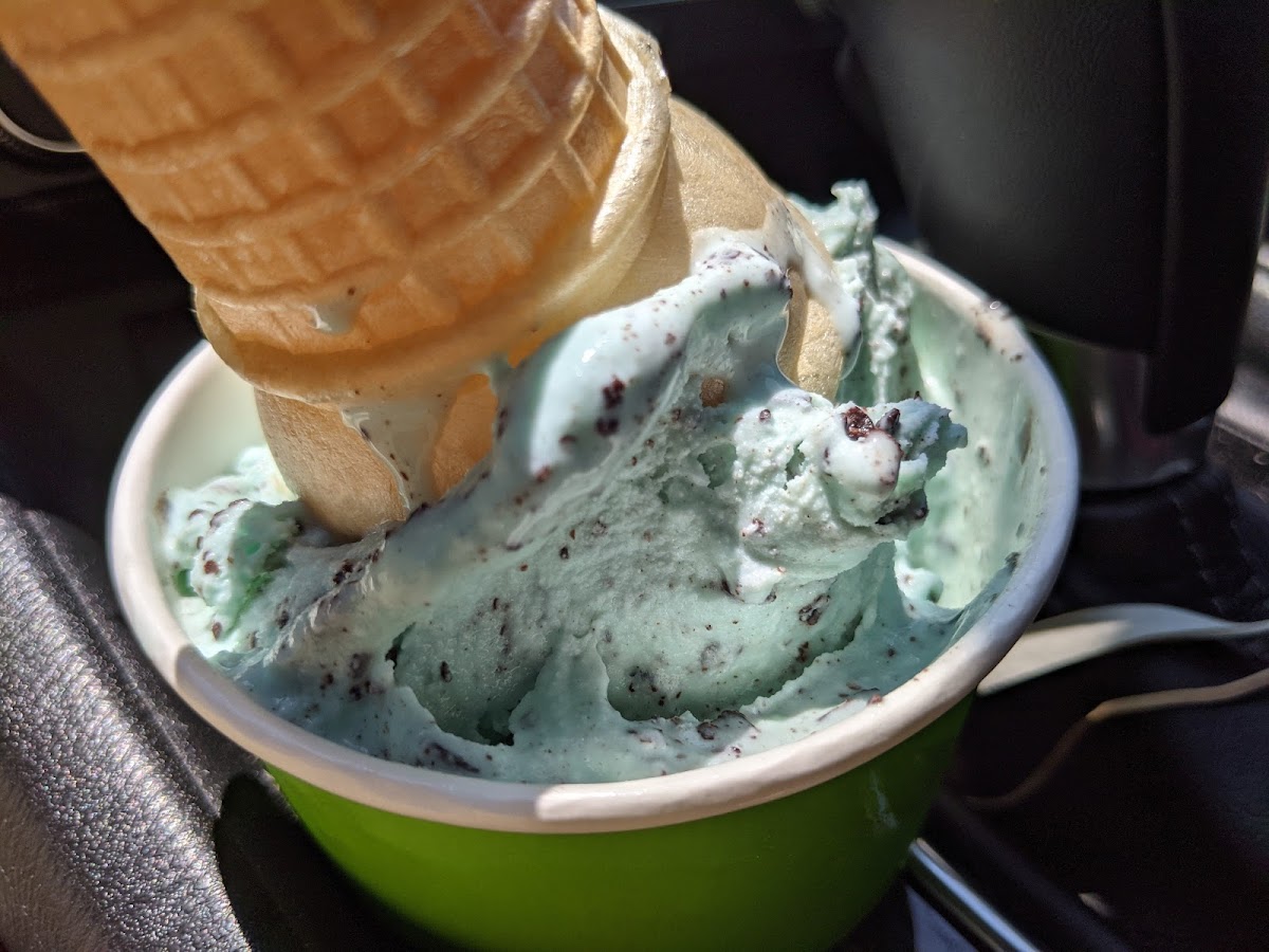 Jon's Ice Cream Store & Restaurant