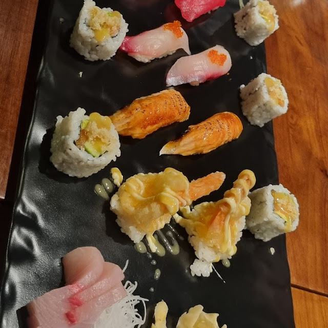 Deluxe Sushi Platter