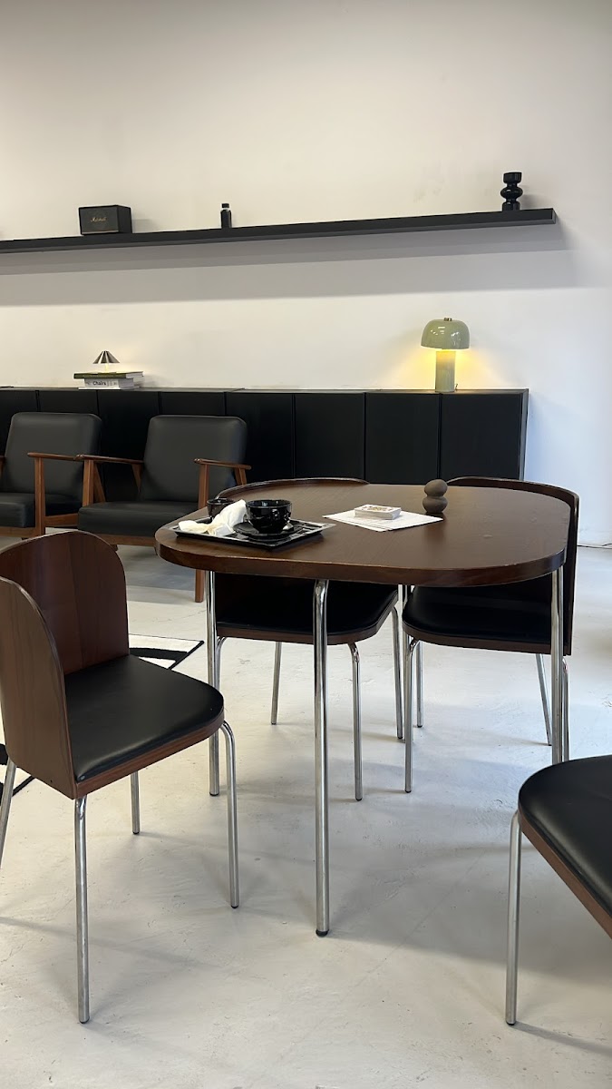 HOUSE OF KHOLOUD STORE & CAFÉ