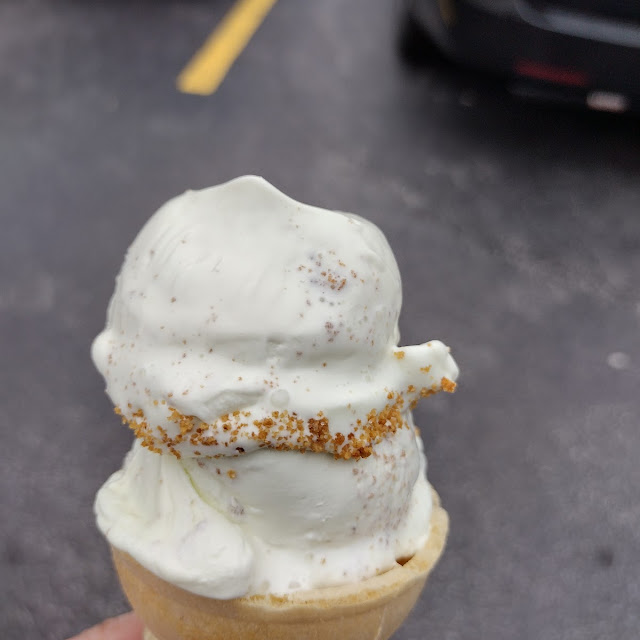 Small Key Lime Pie Superb