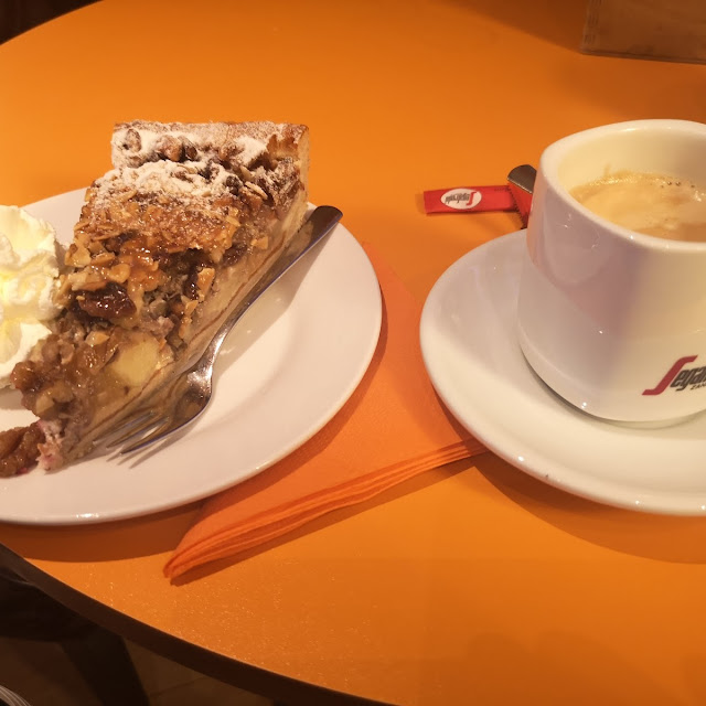 Apfel-walnuss Kuchen