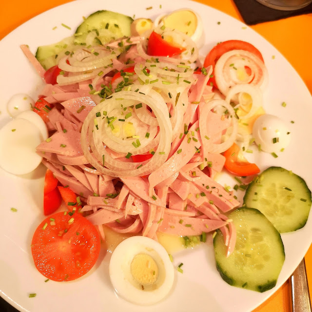 Wurstsalat Schee Garniert
