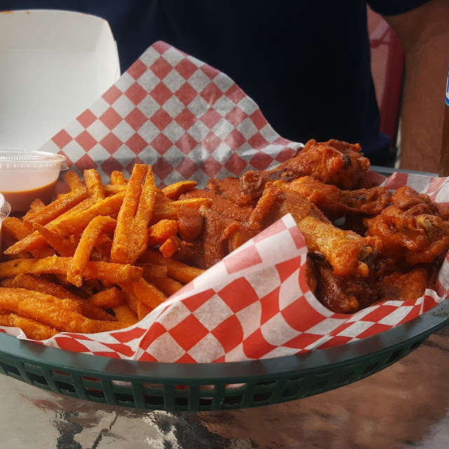 Chicken Wings & Sweet Potato Fries