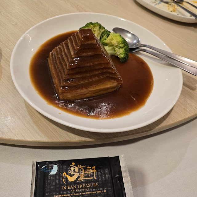 Steamed Pyramid Shaped Pork Belly with Preserved Pickles