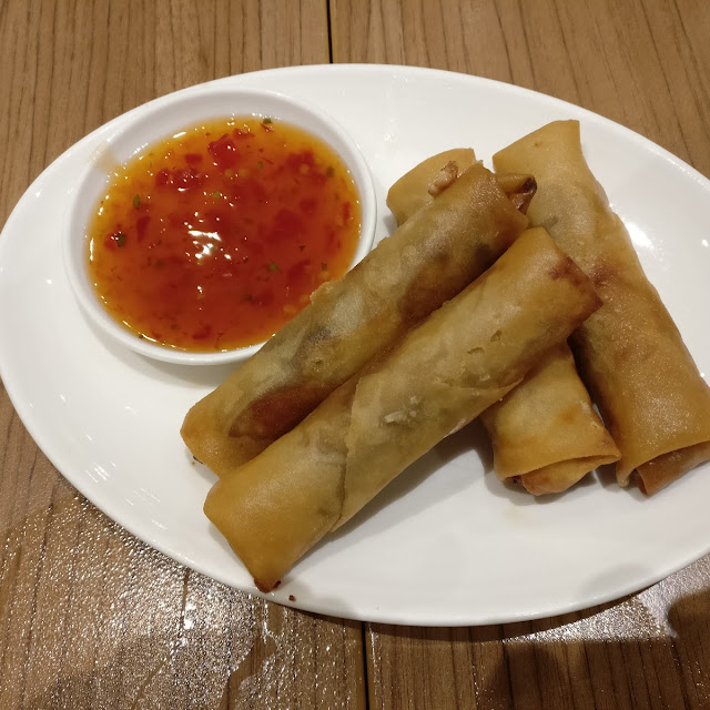 Crispy Shrimp and Chicken Spring Rolls