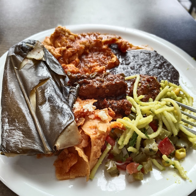 Tamal Y Spaghetti