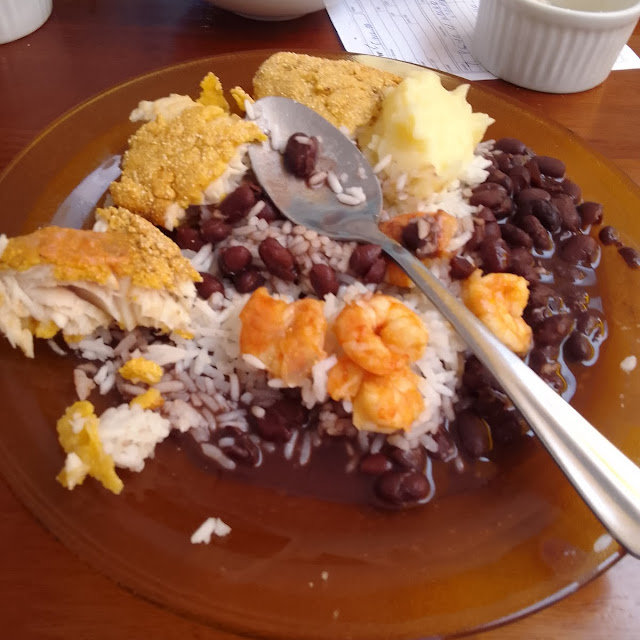 Filé de Peixe Com Camarão