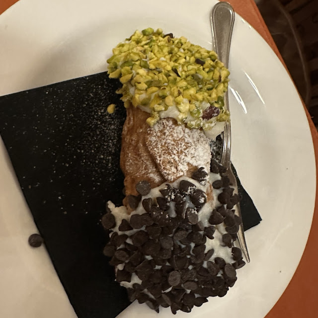 Wonderful Cannoli