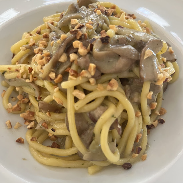 Spaghetti Alla Chitarra Con Porcini E Nocciola
