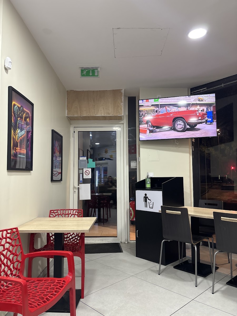 Biggy's Burgers