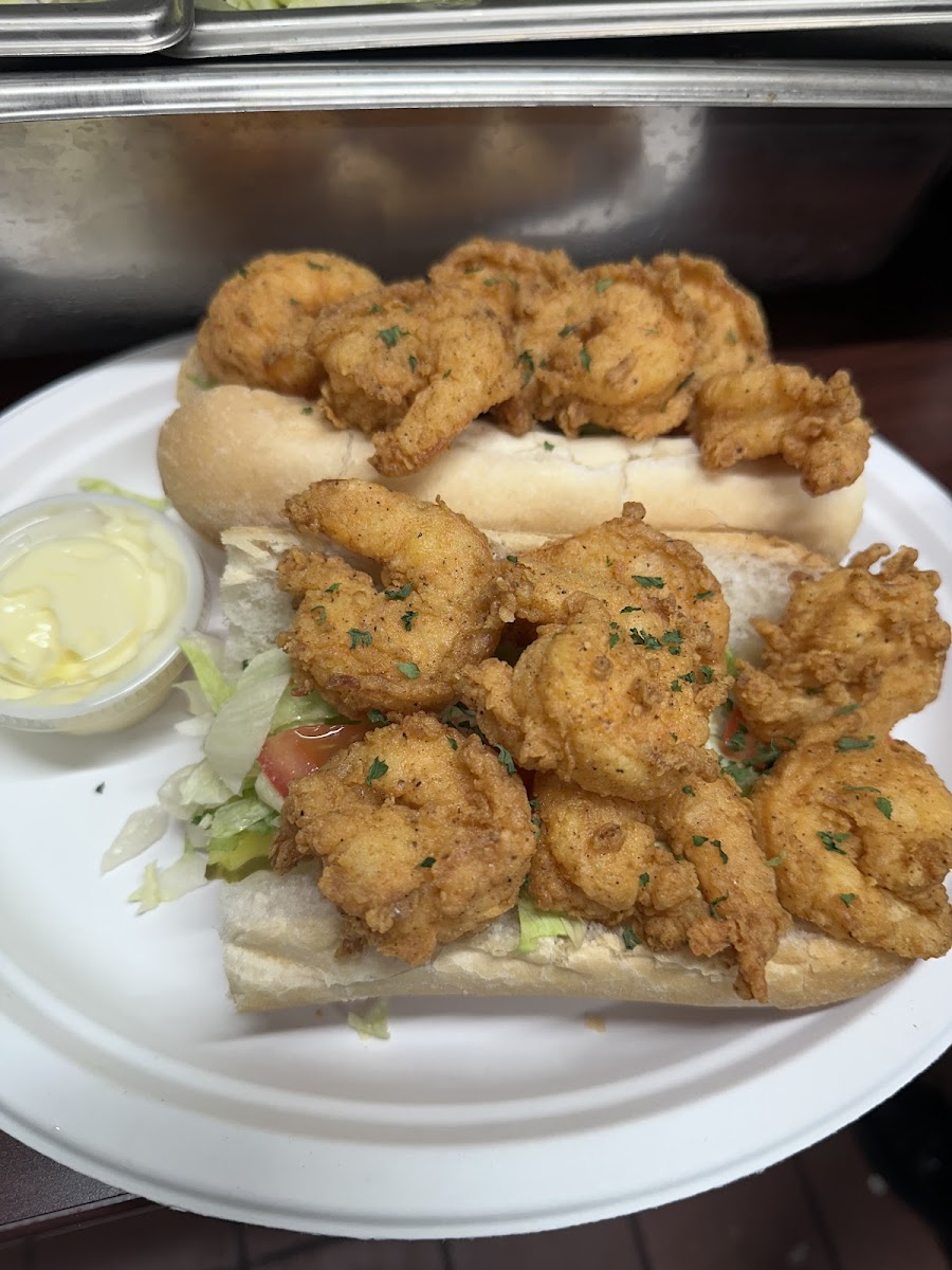 Nola’s Main St Cafe