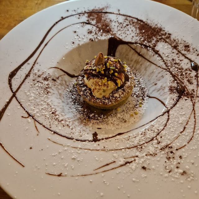 Soufflé Al Cioccolato Mit Vanilleeis