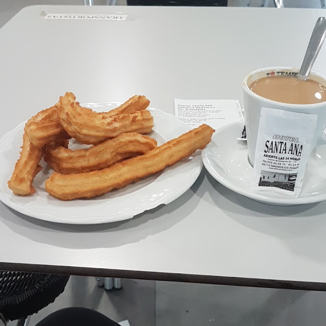 Cafe Con Leche Y Churros