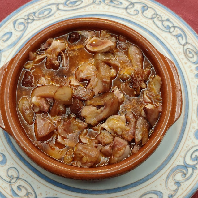 Orejas de Cerdo En Salsa