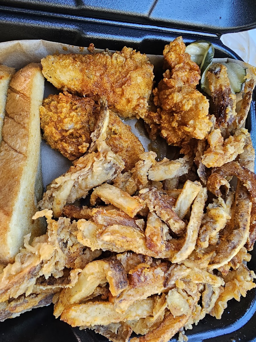 Buckys hot chicken