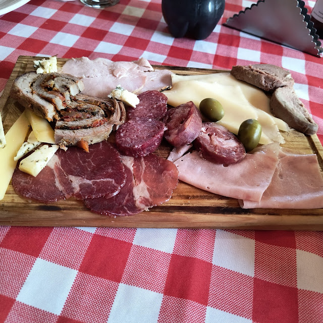 Picada Mixta Con Parrillada