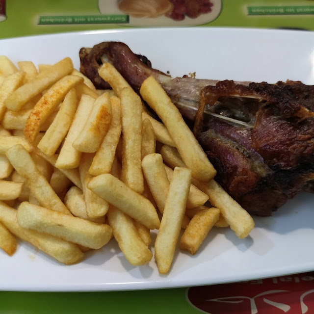 Putenkeule Mit Pommes