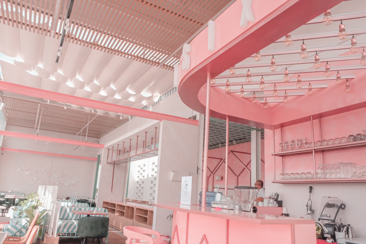 Level Six Cafe & Bar
