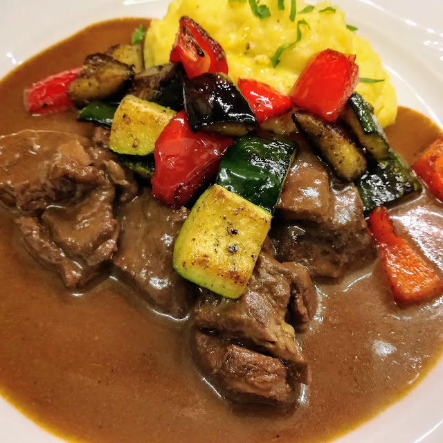 Zarter Hirschgulasch Aus Dem Ofen
