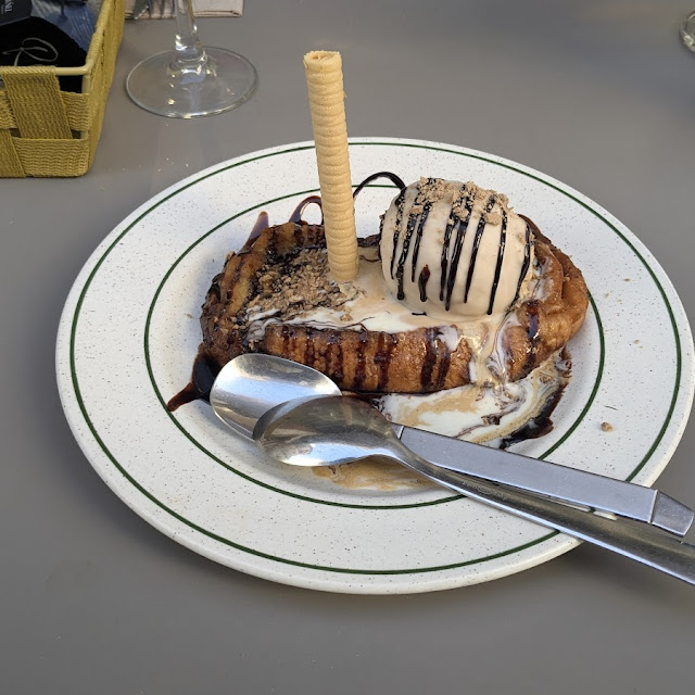 Torrija Con Turrolate Y Helado