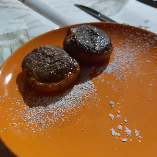 Pesche Con Cioccolato