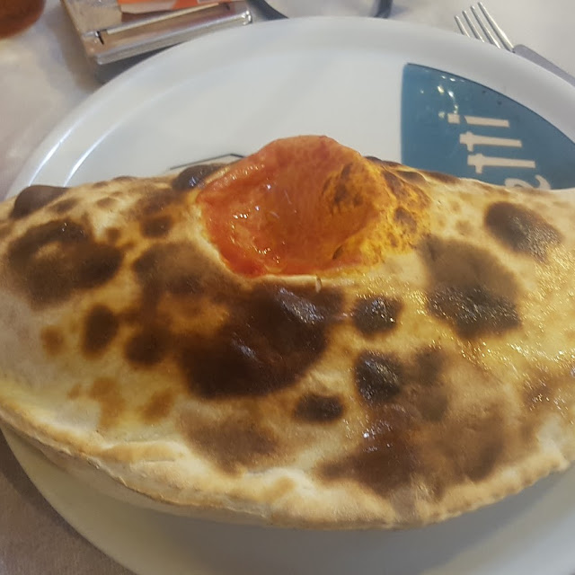 Calzone Con Bufala