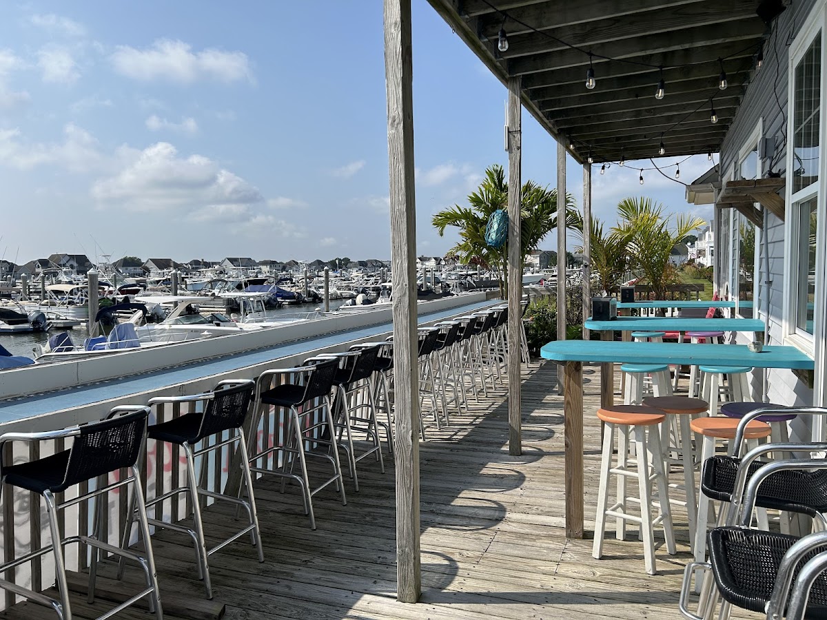 Pines Point Provisions
