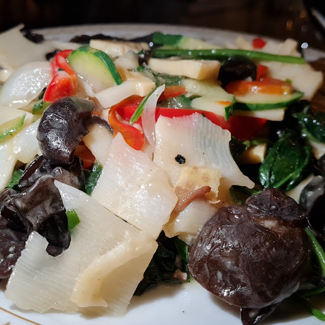 Vegetables with Garlic Sauce