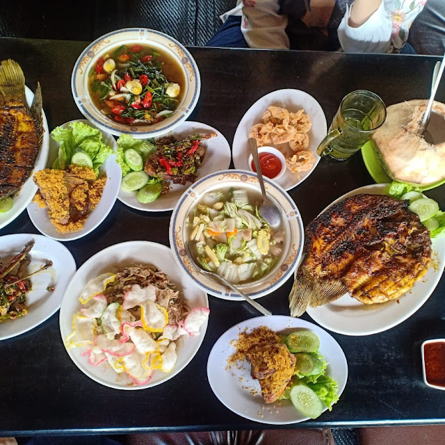 Ayam Sambel Ijo Dan Sate Maranggi
