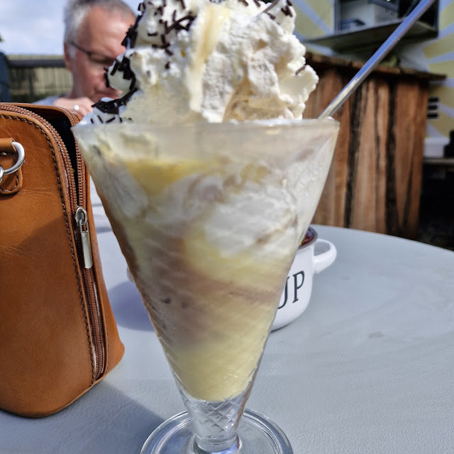Eierlikörbecher