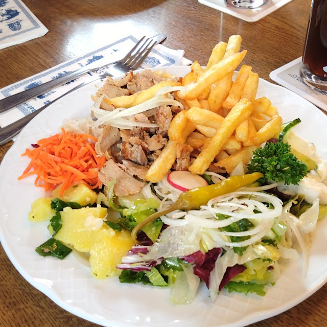 Gyros Mit Pommes Und Salat Kleine Portion