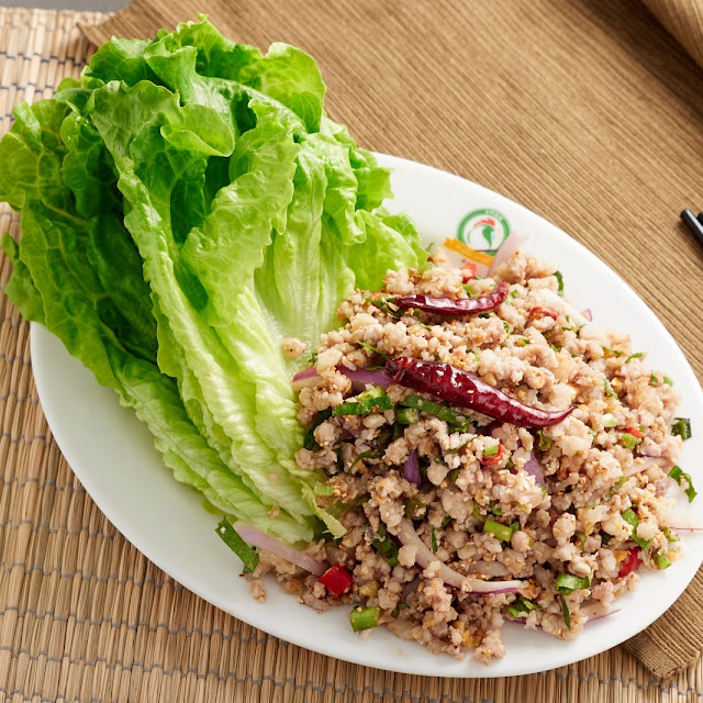 Spicy Minced Pork Lettuce Wrap