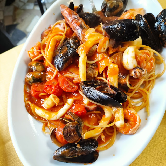 Spaghetti Allo Scoglio Del Menù Del Giorno