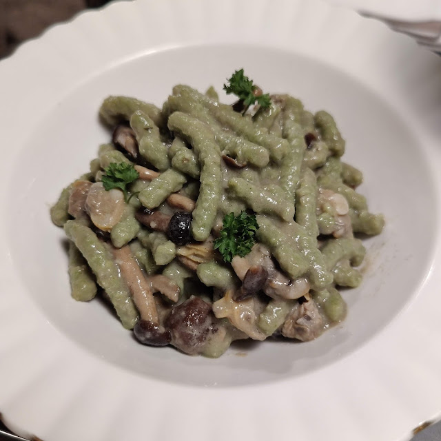 Passatelli Verdi Vongole E Pioppini