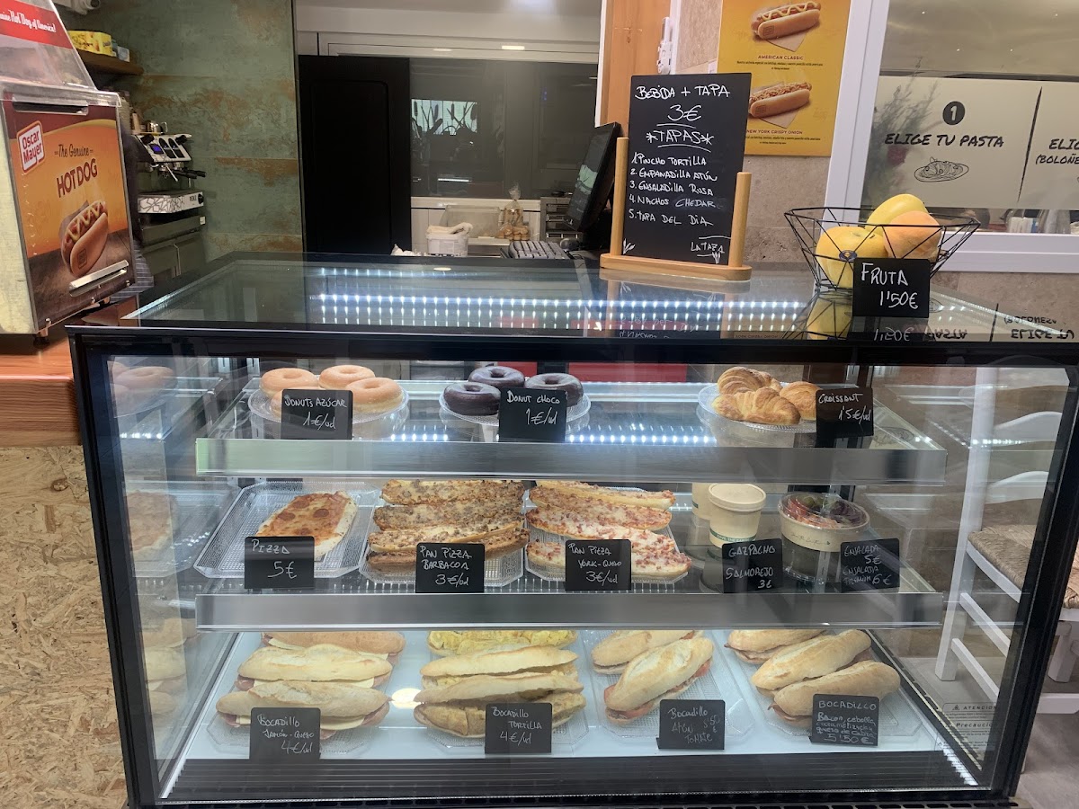 Cafeteria LA TAZA “Lagunas de Ruidera”.