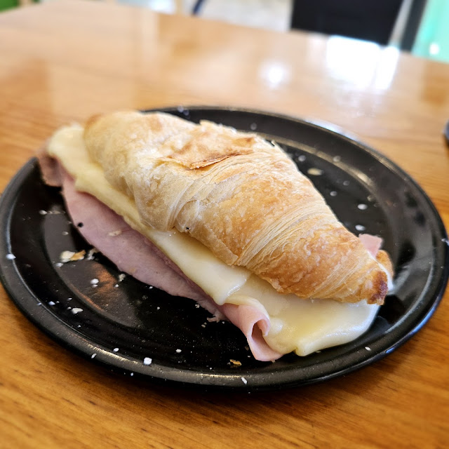 Croassaint de Jamón Y Queso