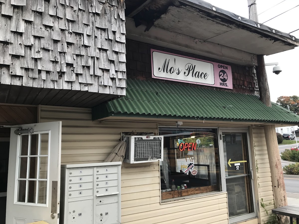 Mo's Place