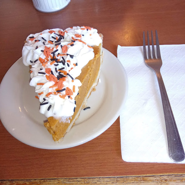 Halloween Pumpkin Pie