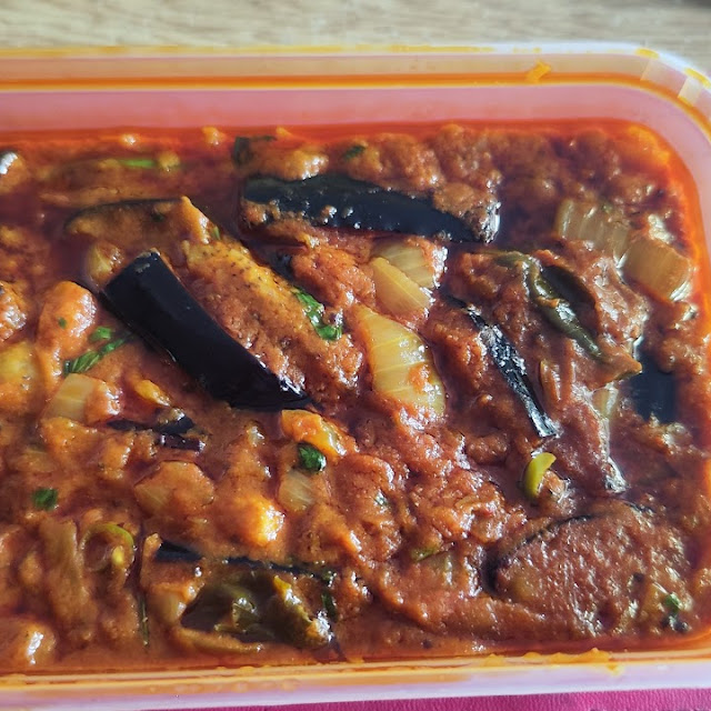 Nethili Fish Curry