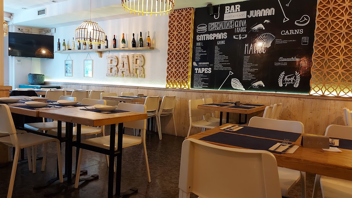 Juanan Bar & Restaurant