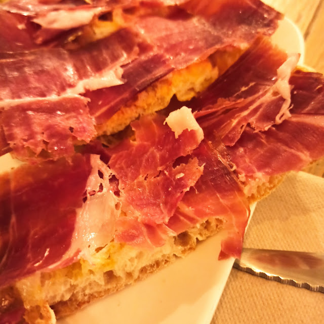 Coca de Vidre Amb Pernil Ibèric