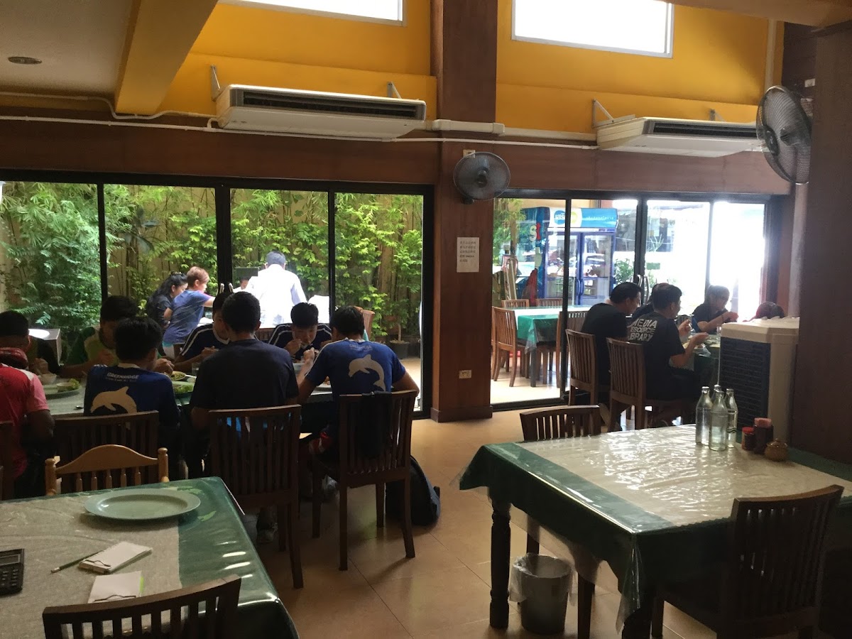 Ruammit Halal Restaurant