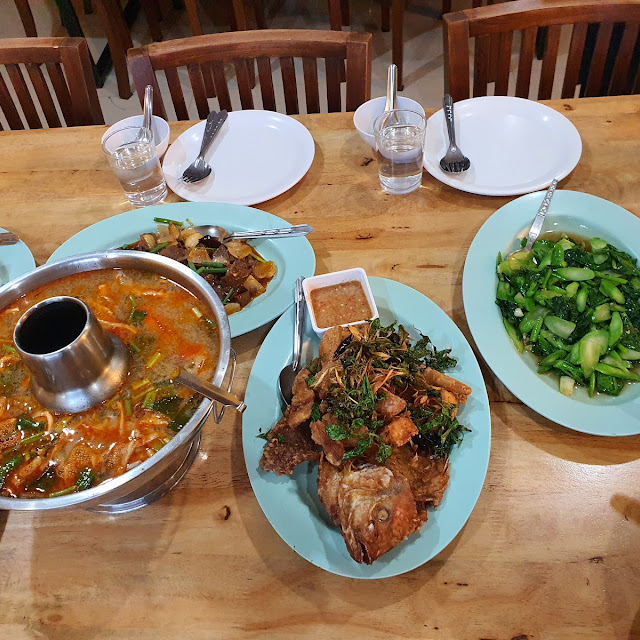 Tom Yum Seafood Soup